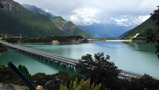 西藏墨脱,公路通车,致富,网路,互联网,通网,手机支付,中印边境,网店,手机信号