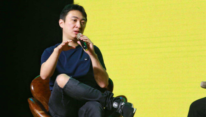 王思聪,青年企业家,青年导演,导演电影,影视圈,扶持,计划,星汇,打游戏,名人效应