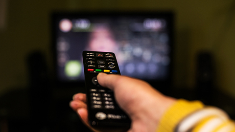 四台“中秋晚会”大比拼 你的电视遥控器指向哪？