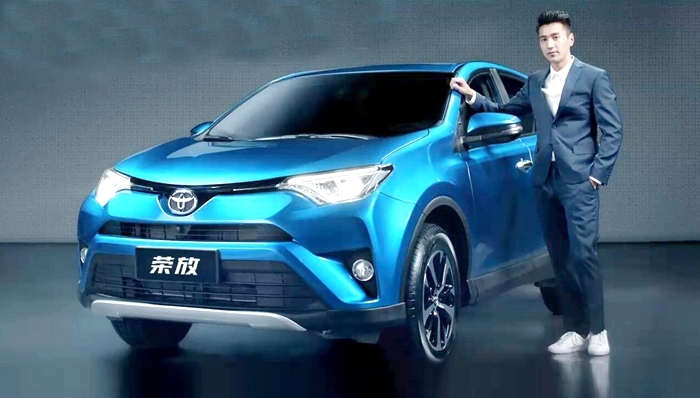 评测|一汽丰田RAV4荣放：到底是简陋还是实用？