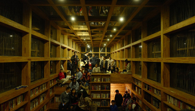 【特写】“盗版书风波”后：篱苑书屋办了一场乡村音乐会