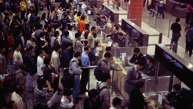 人民日报：中国出境游新气象 倒逼国外商家改收款习惯