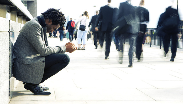 贫富差距加大 美国非裔与拉美裔家庭资产被一套房捆绑