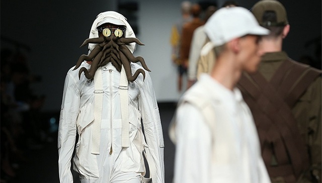 【上海时装周】环保、阶级、时间......这一季的设计师都想深沉一点