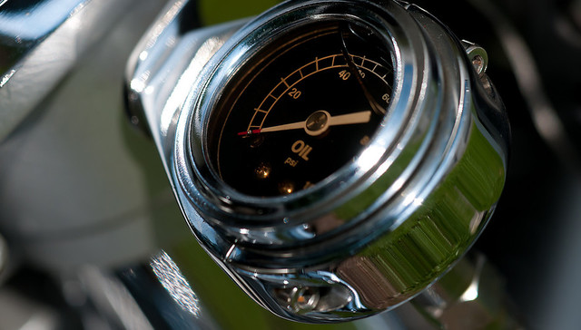 人民币定价石油时刻将至 中俄已创造无美元环境