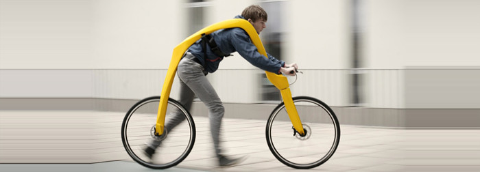 这辆自行车没有脚踏板和座椅，靠人喷跑，你会买吗？