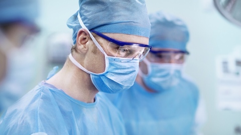 【综述】破题看病难、看病贵：五年公立医院改革带来了什么？