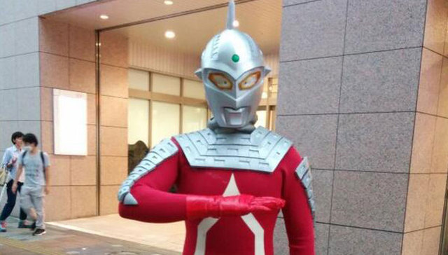 奥特曼也得坐地铁呀