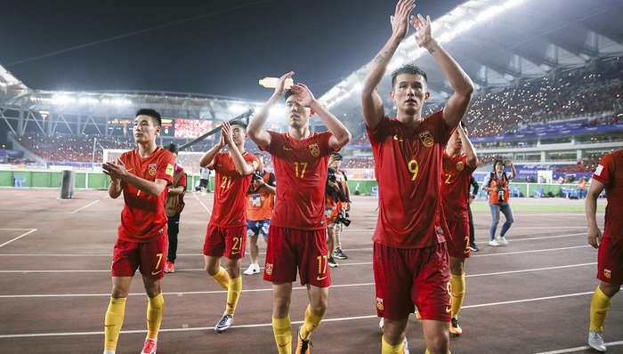 【体育晚报】国足世界排名创12年新高 丁宁、魏秋月当选十九大青年代表