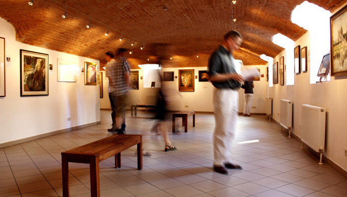 维也纳这个博物馆什么都是假的 每个作品背后都有一个犯罪故事