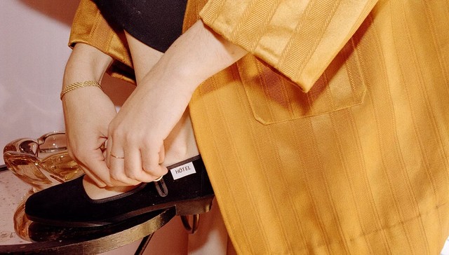 睡过全巴黎的酒店算什么 这姑娘把它们都穿在身上了