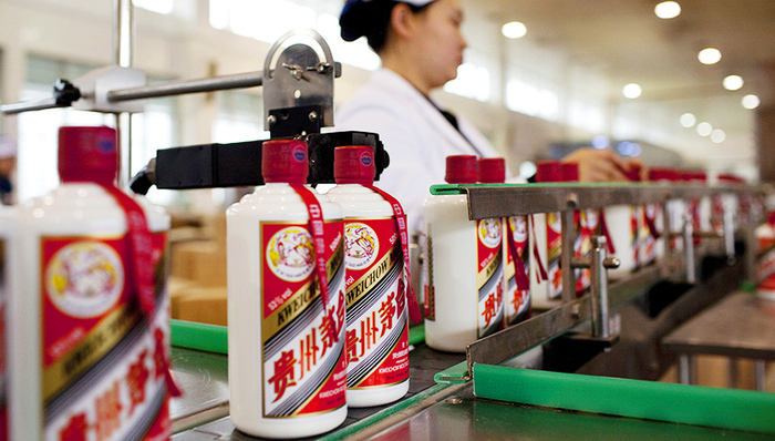 贵州茅台，伊利股份，