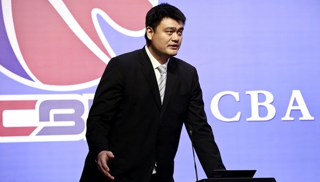 【体育晚报】姚明转让上海男篮股权 贝尔或随队对垒国足