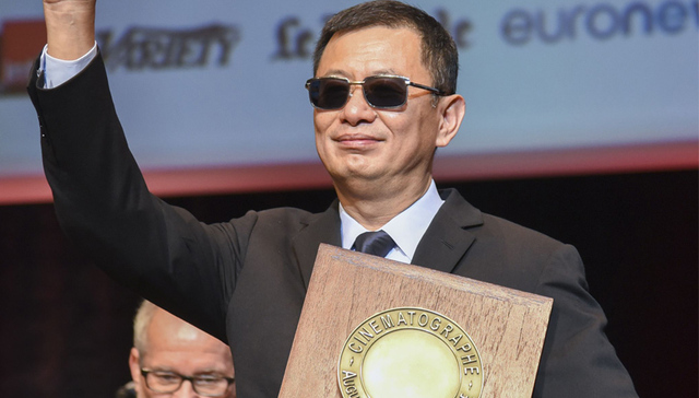 【文娱早报】王家卫获法国卢米埃尔大奖 AI财经社维权起诉46家媒体机构