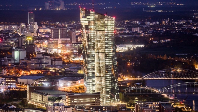 欧洲央行明年将减半购债 但德拉吉称QE不会戛然而止