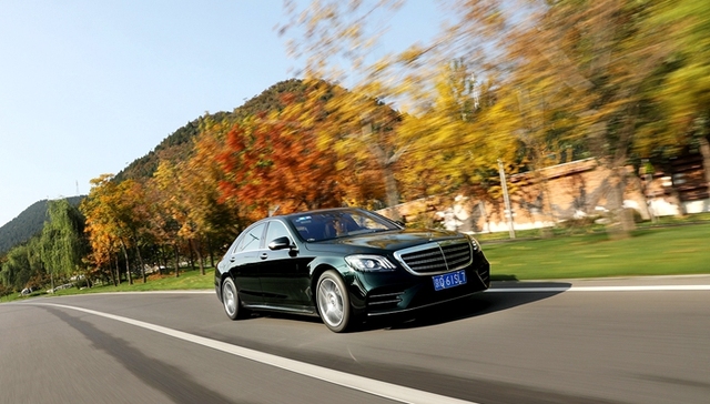 当我们在谈论奔驰S级的时候 其实说的不仅仅是车