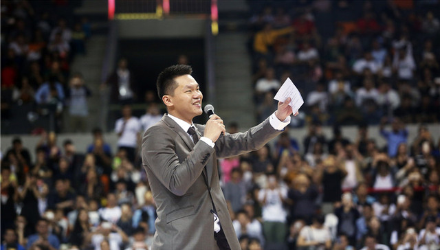 【体育明星日常】朱芳雨退役充电 詹姆斯将一展歌喉