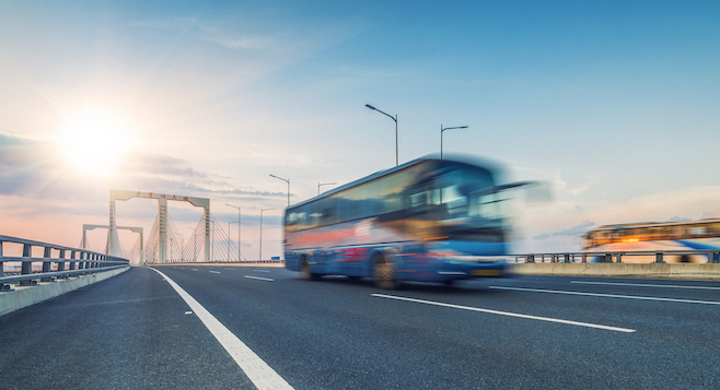 金杯汽车,华晨集团