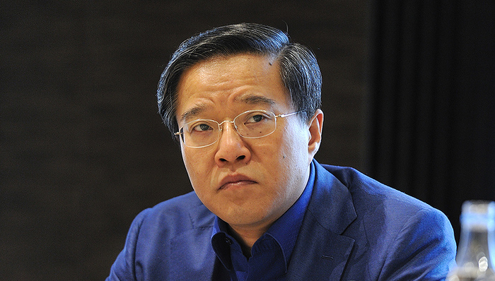 万向集团董事局决定：鲁冠球之子鲁伟鼎正式接棒万向集团