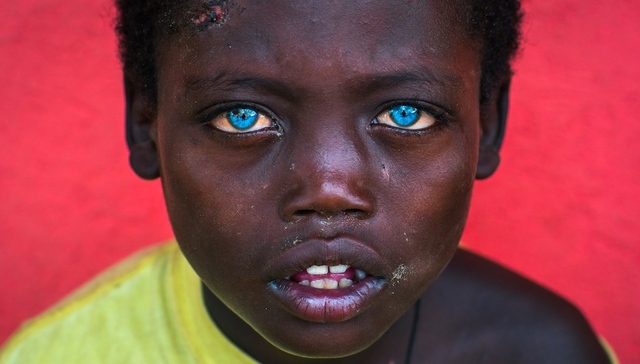 【专访】纪实摄影师拉弗格：摄影如同行医 面对无数生死仍要继续普通人的生活