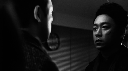 是经典还是烂梗？从《白夜追凶》看人类文化史上的双生意象