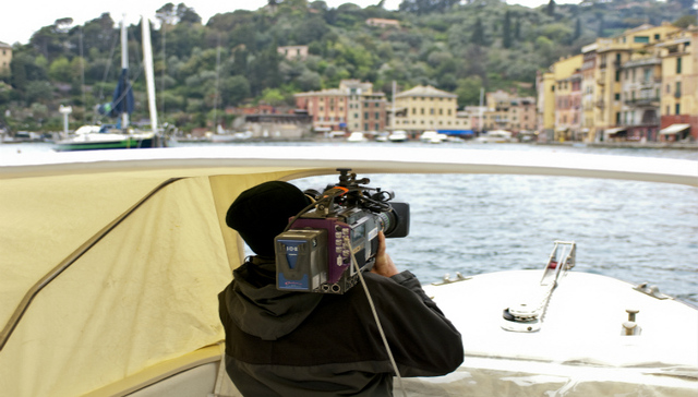 华谊兄弟,影视小镇,业绩