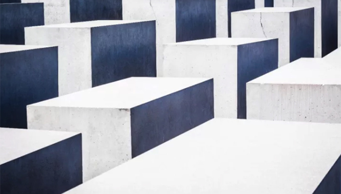 中年,危机,金字塔原理,媒介环境,企业战略,人到中年,职场半坡,广告行业,Boy,管理层,技能点