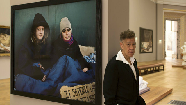 《尿浸基督》作者塞拉诺来中国拍了个项目 称自己在人们不认为美丽的地方寻找美感