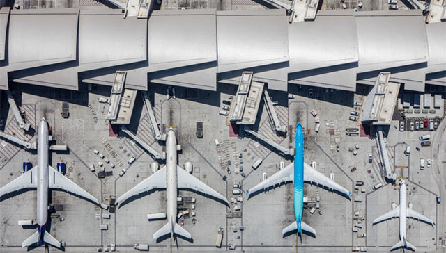 忙忙碌碌的飞机的一生