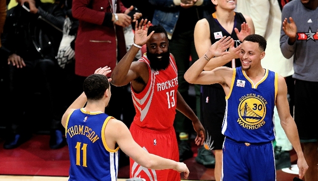 不止CBA在折腾这事 库里和哈登都忙着藏球袜上的耐克商标