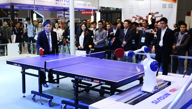 【特写】工博会上的机器人大战