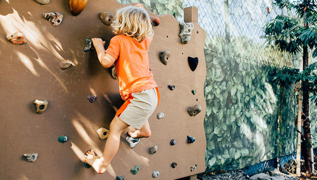 这家公司的托幼中心开了34年 但愿意像它这样做的企业越来越少了