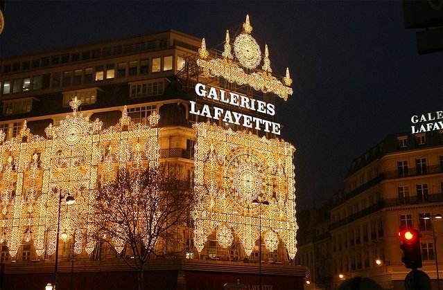 以后在巴黎老佛爷买东西也能用微信扫一扫支付了