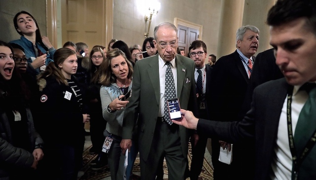 美国参议院税改版本大变脸 下调企业税或将推迟一年