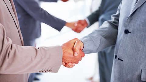 新华社评论员：共同推进中美合作实现互利共赢