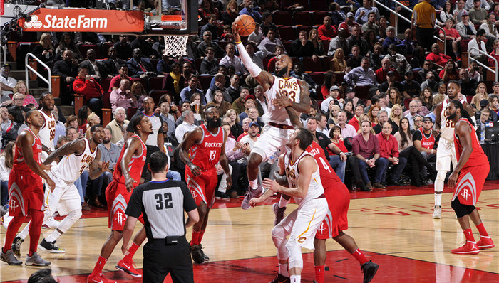 鹈鹕憾负猛龙连胜终结 哈登三双火箭击退骑士重回西部第一