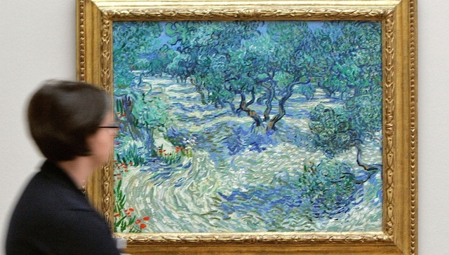 【天下奇闻】蚱蜢尸体被困梵高画作128年 波兰鼓励多生孩子向兔子学习