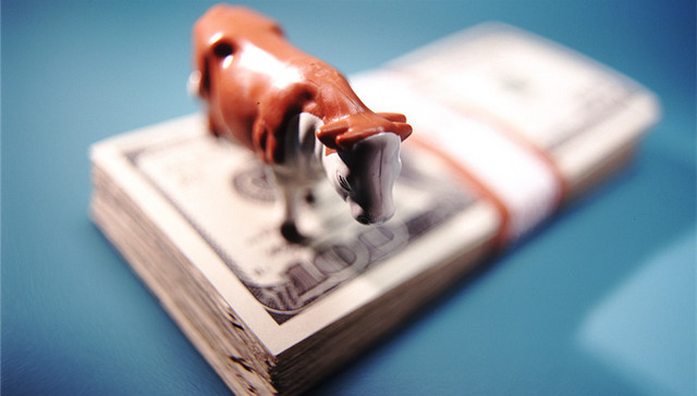 两融余额破万亿后再创新高 主力资金持续抢筹民生银行