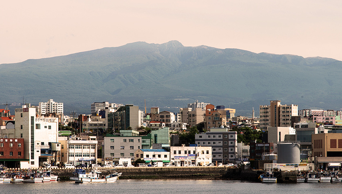 中韩关系转暖济州岛楼市重现生机：3天3000多人看房