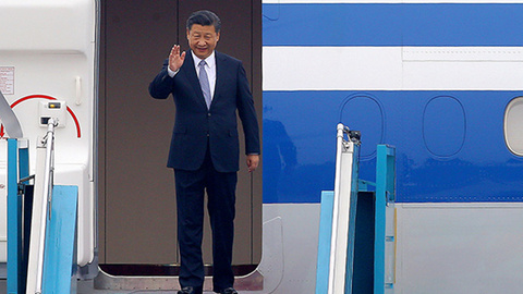 习近平抵达河内开始对越南社会主义共和国进行国事访问