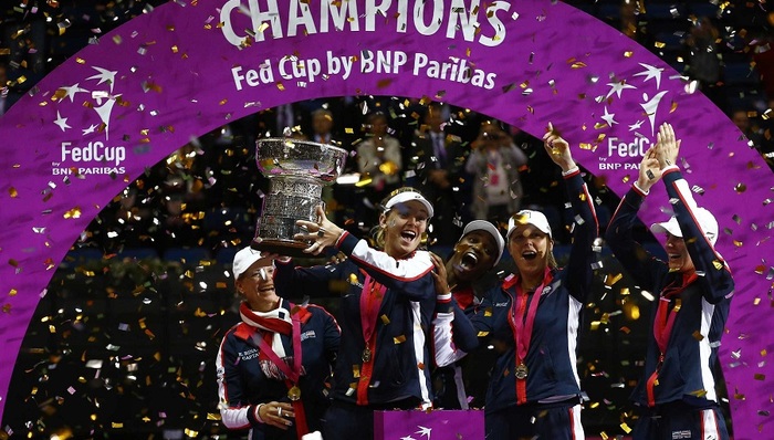 【体育晚报】男篮红队公布16人集训名单 网球联合会杯美国17年后再夺冠