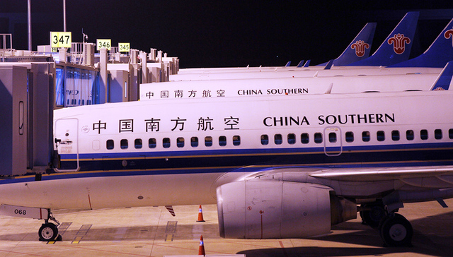 南航,报火警,航班,机场,机舱,放油,航空公司,长沙,机长,救人