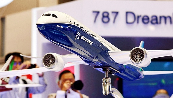 迪拜航展第一天 波音抢尽了风头