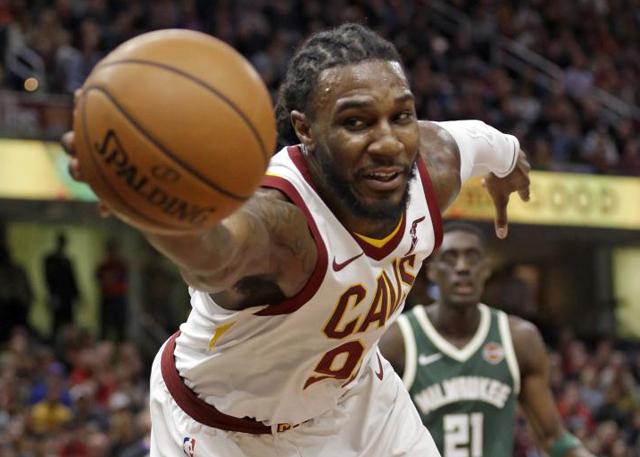 专栏：球队暂时身处低谷 詹皇从未丢掉冷静