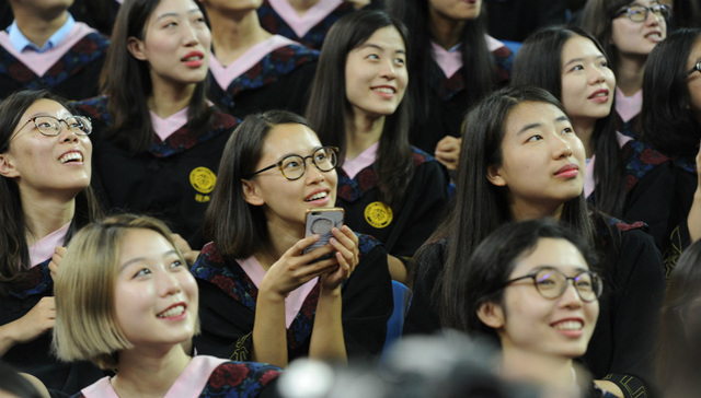 性别,,平权,,历史