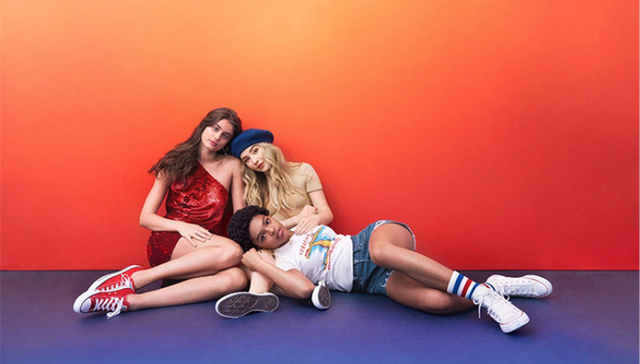 【是日美好事物】 Converse为小白鞋拍摄新广告  Chloé发布2018春季系列