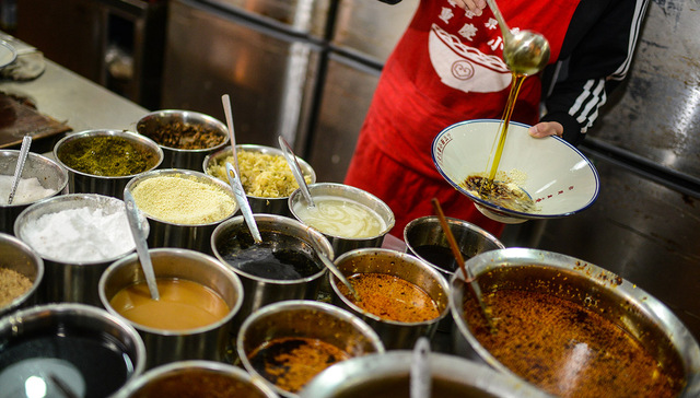 陈晓卿王恺食话实说：资本大行其道的年代 乡土食物何去何从？