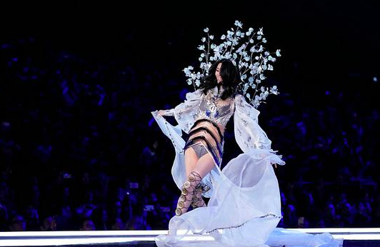 非正常事件研究中心