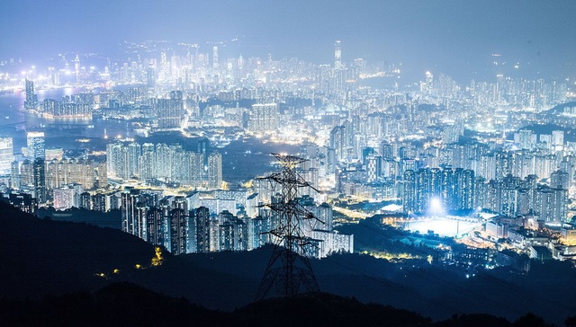 【天下头条】美联储12月加息几成定局 全球光污染加剧威胁黑夜