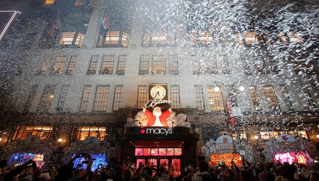 一年一度圣诞橱窗登场 来看看纽约的商铺都忙活得怎么样